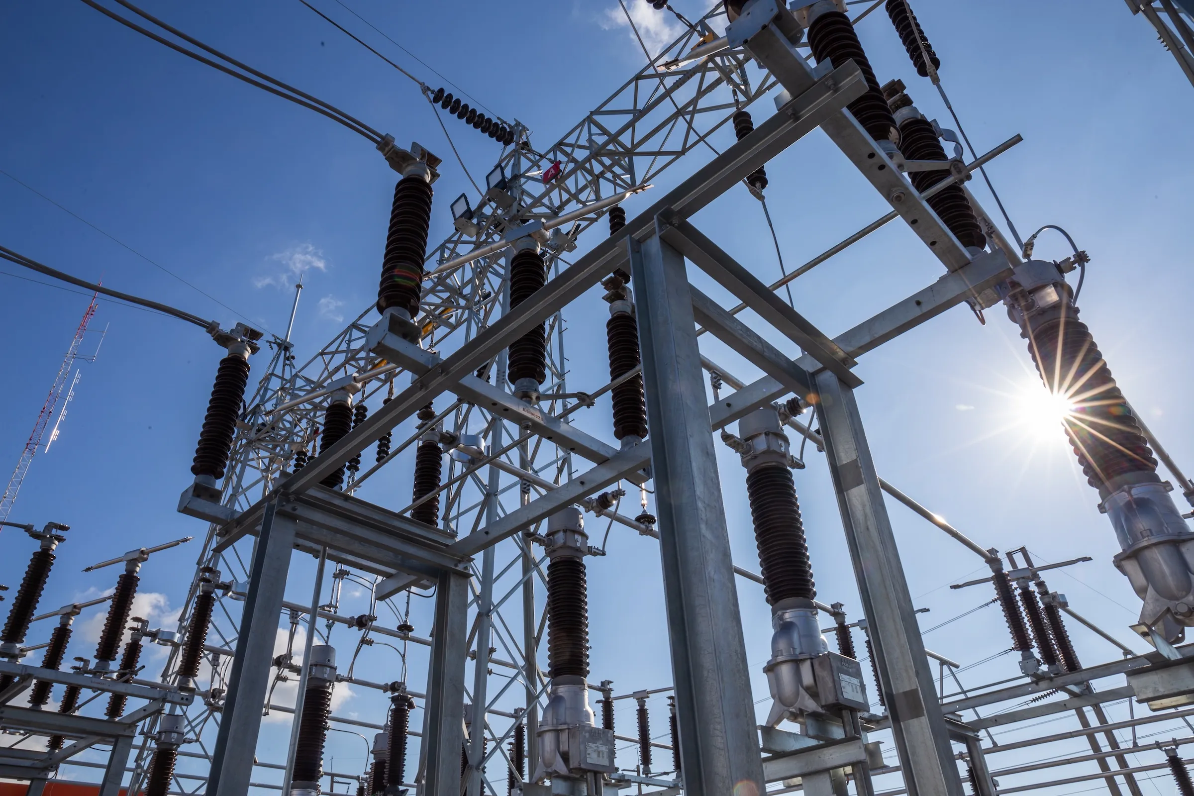 Umspannwerk und Netzinfrastruktur für PV- und Batteriespeicher-Anlagen